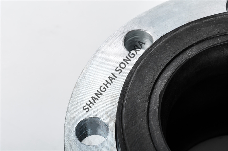 DN125离心增压泵橡胶接头的作用是什么？